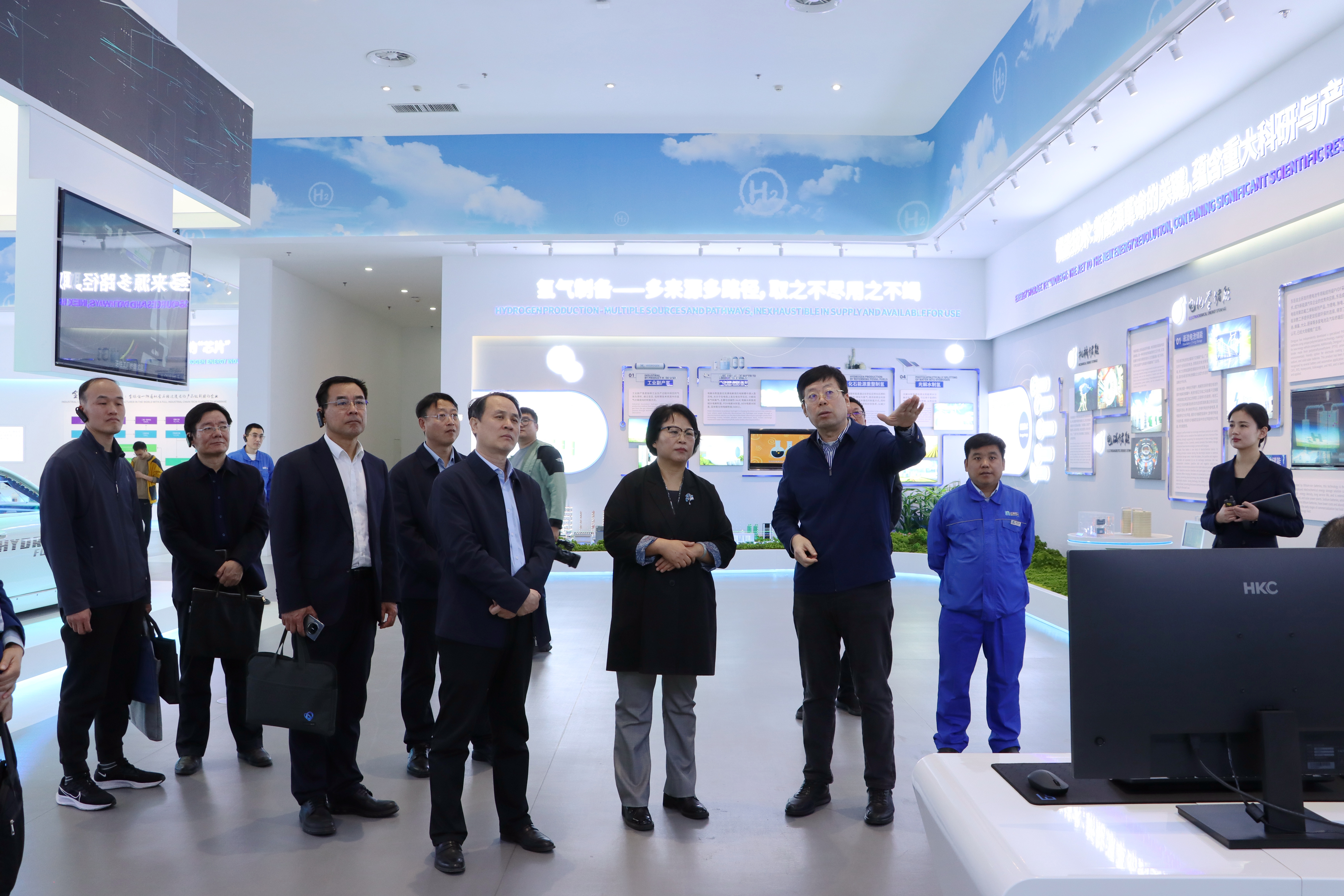 山東理工大學李玉霞校長一行到東岳調(diào)研交流